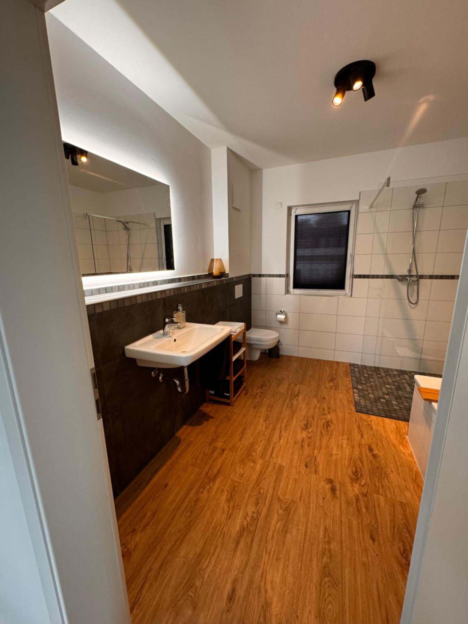Traumhafter Ausblick, Modern Mit Komfort Und Stil Hardert Ngoại thất bức ảnh